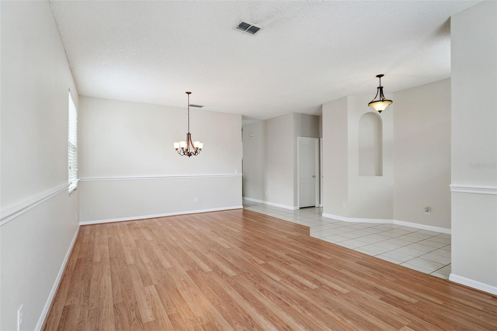 Image 4 of 33 For 1109 Royal Saint George Drive