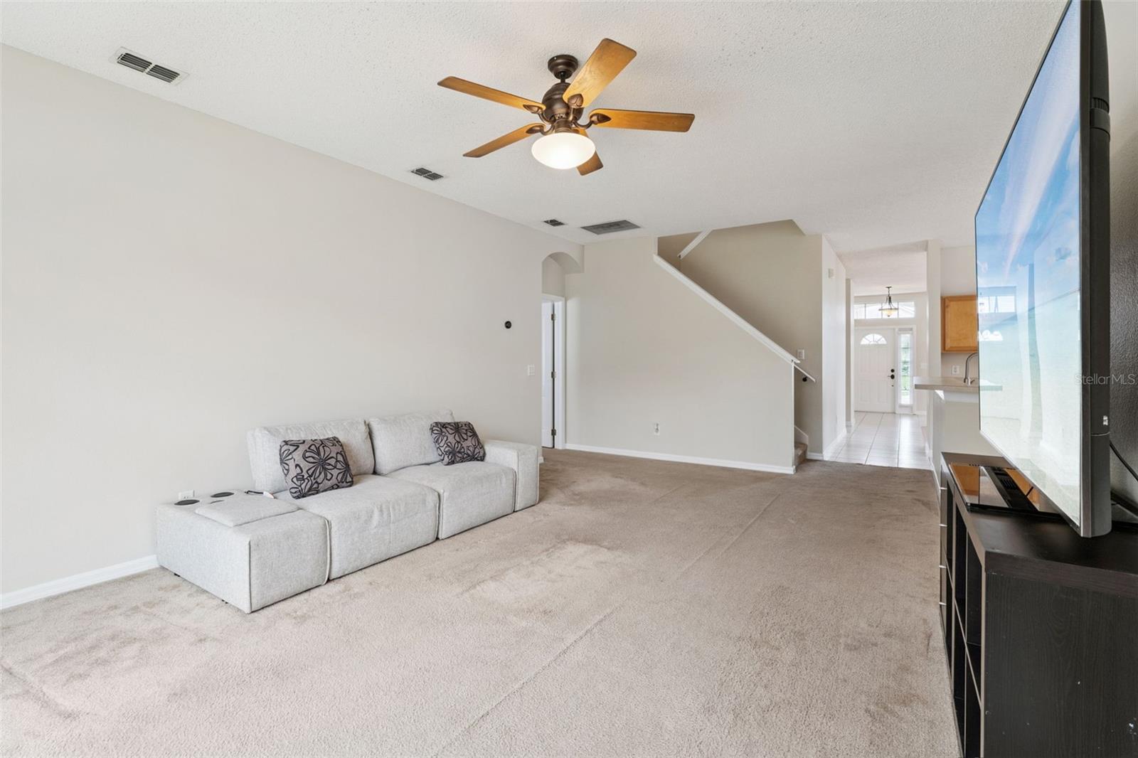 Image 6 of 33 For 1109 Royal Saint George Drive