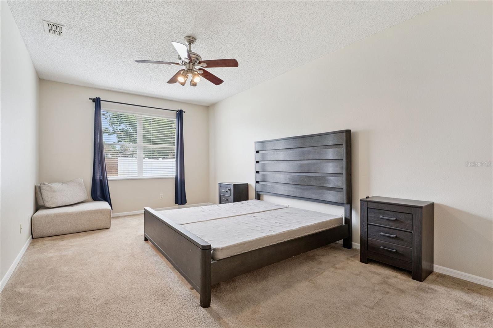 Image 9 of 33 For 1109 Royal Saint George Drive
