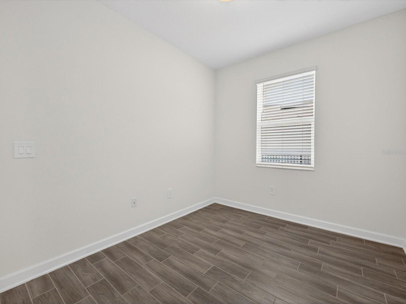 Image 18 of 56 For 2894 Camden Way