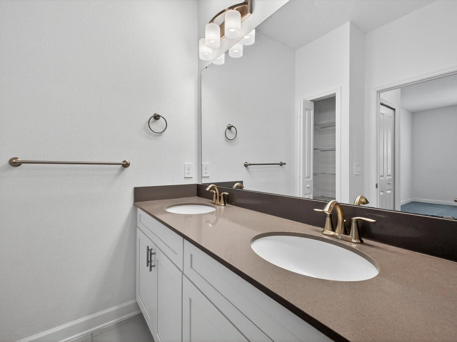 Image 23 of 56 For 2894 Camden Way