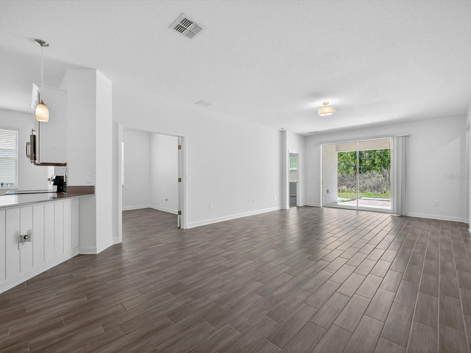 Image 9 of 56 For 2894 Camden Way