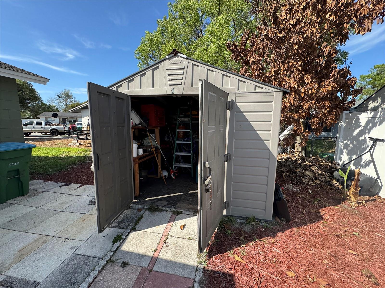 Image 7 of 9 For 714 West Court