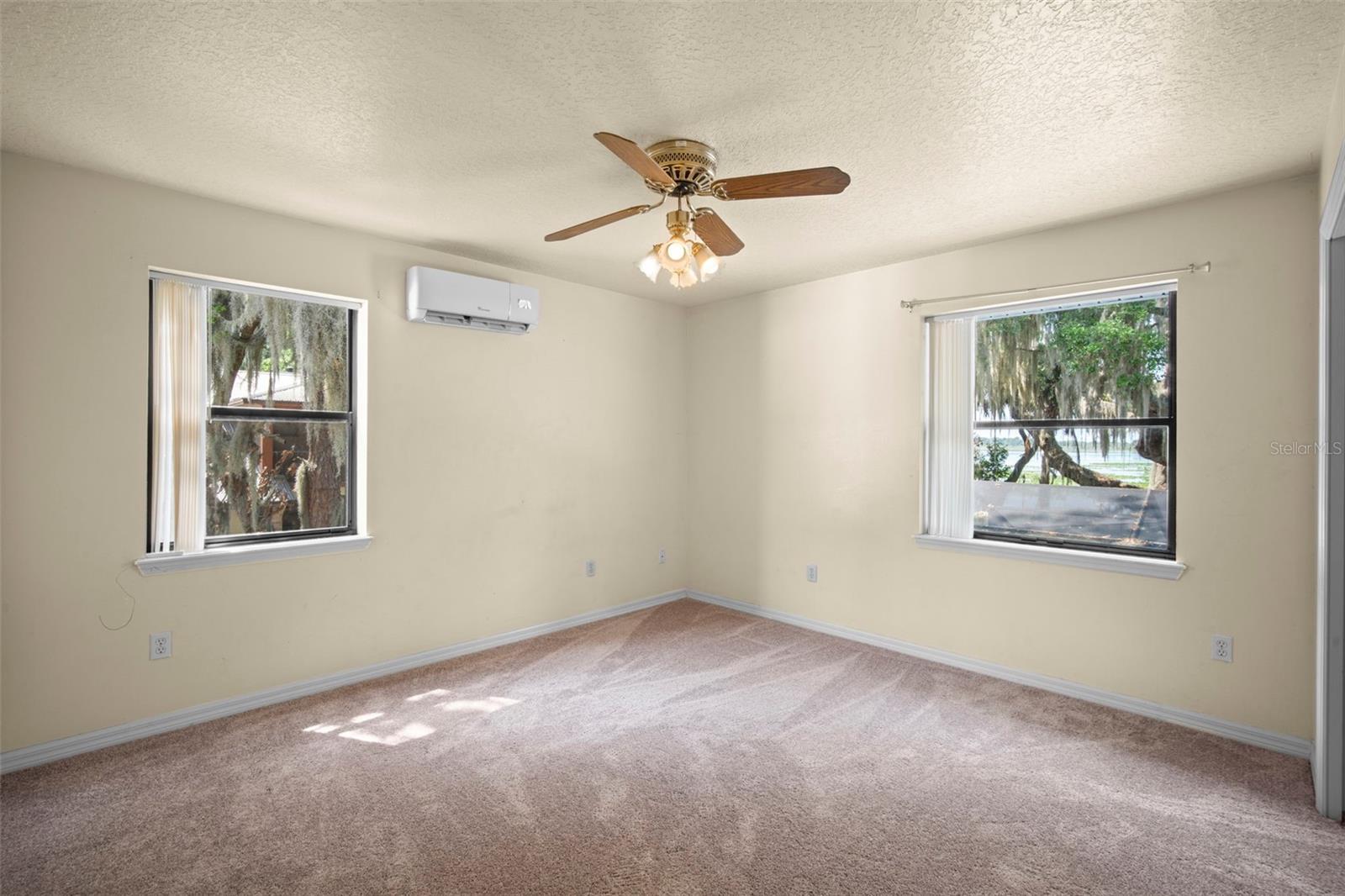 Image 19 of 33 For 130 Carpenter Road