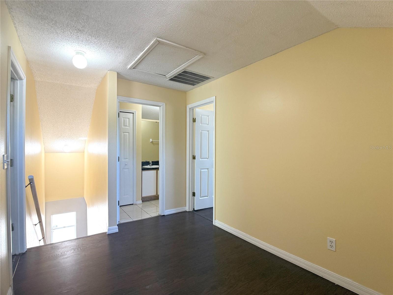 Image 18 of 26 For 781 Palmera Street