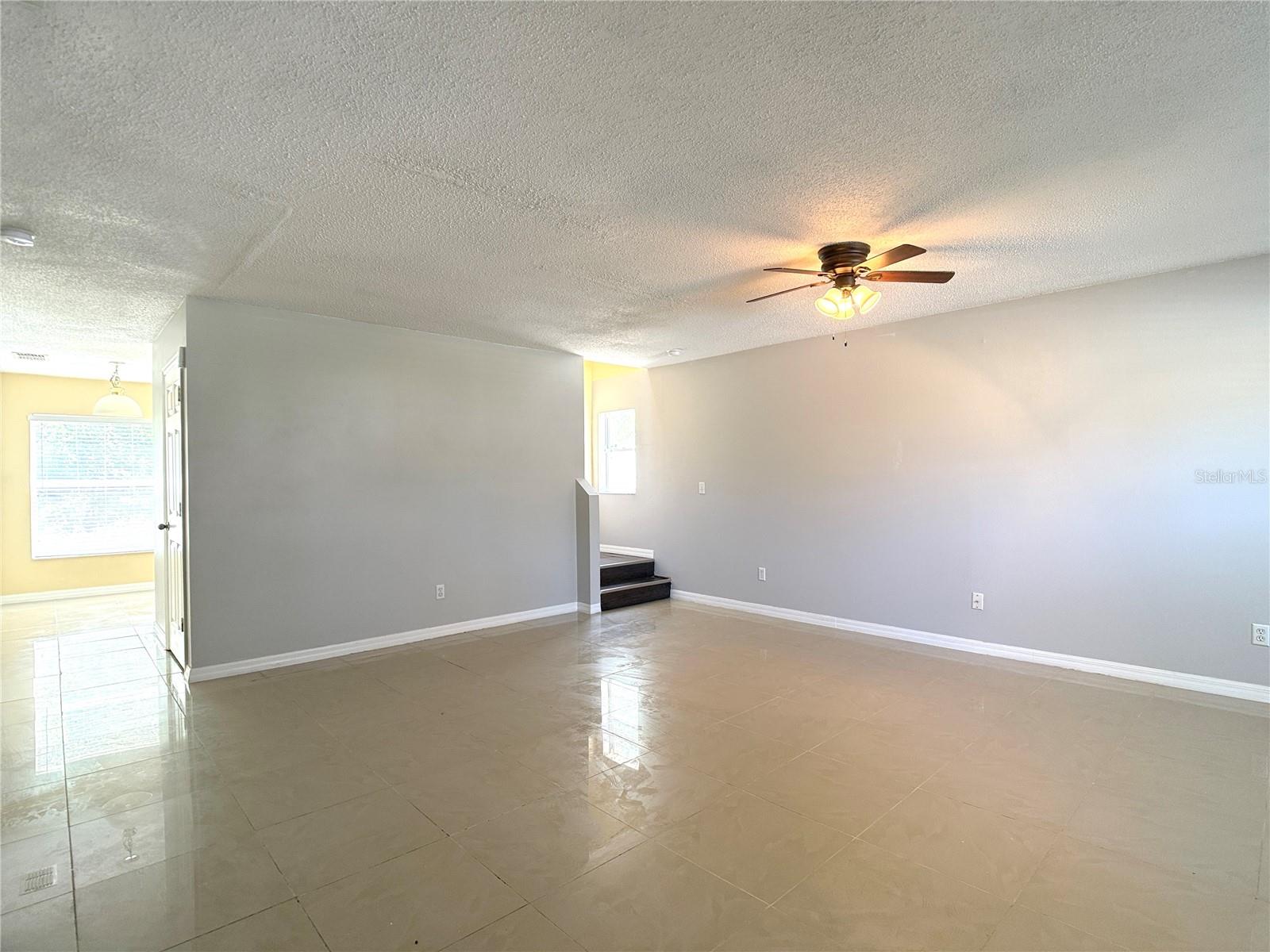 Image 3 of 26 For 781 Palmera Street