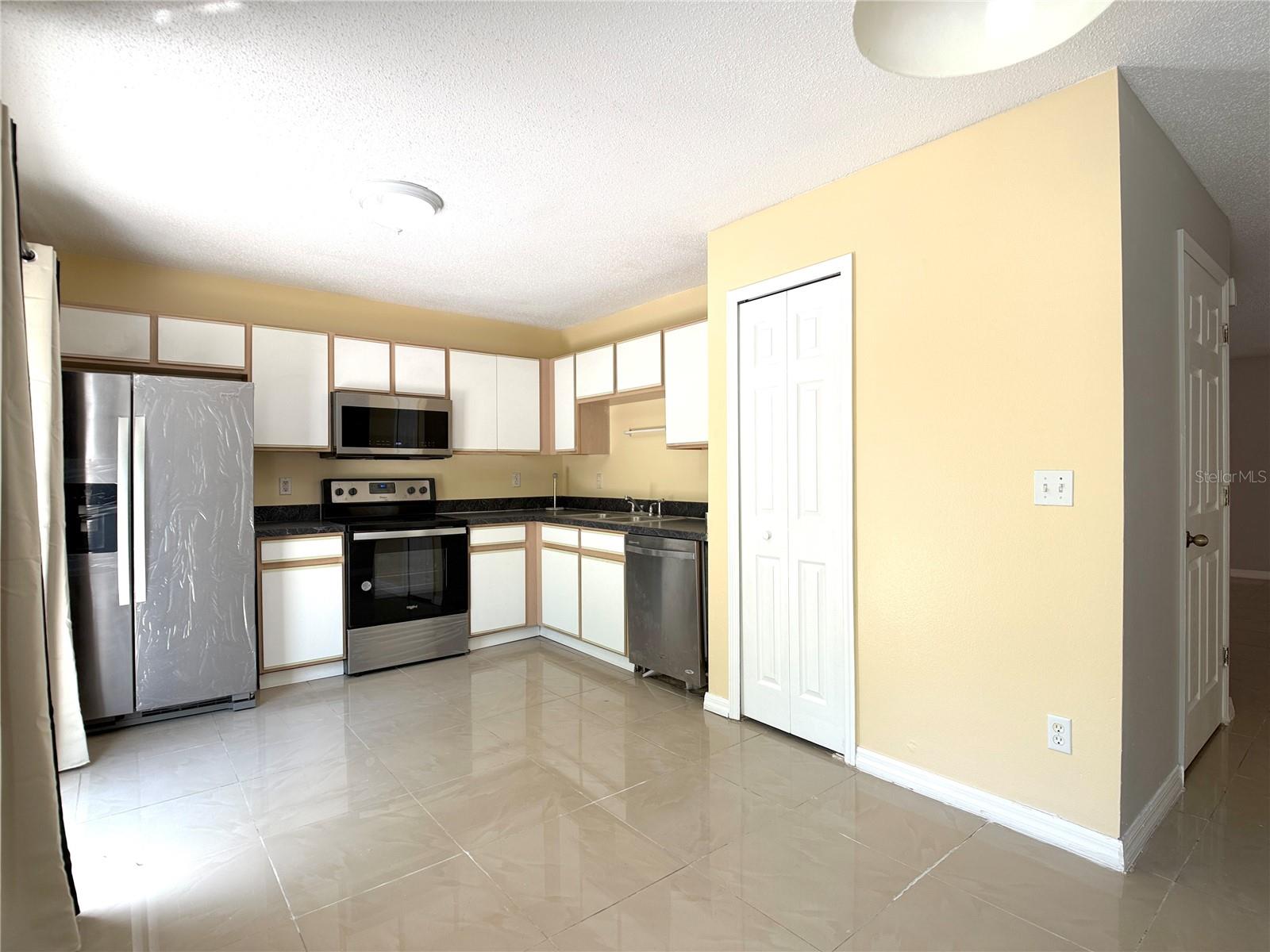 Image 9 of 26 For 781 Palmera Street