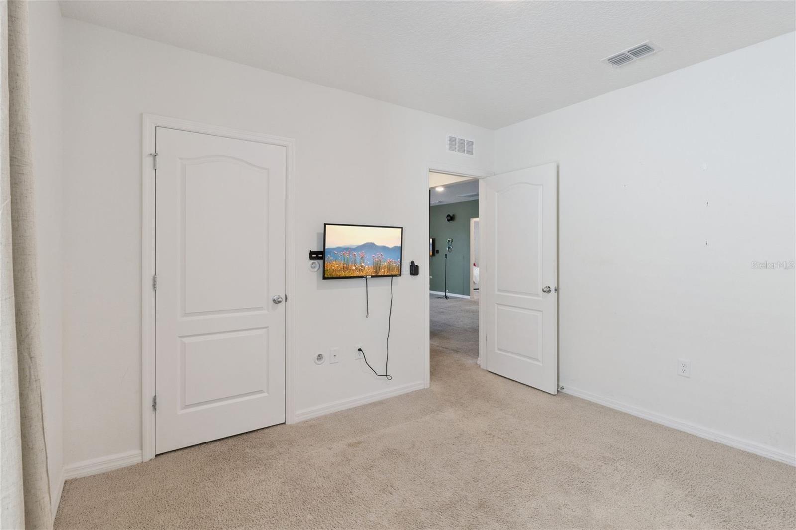 Image 30 of 43 For 5289 Oakbourne Avenue