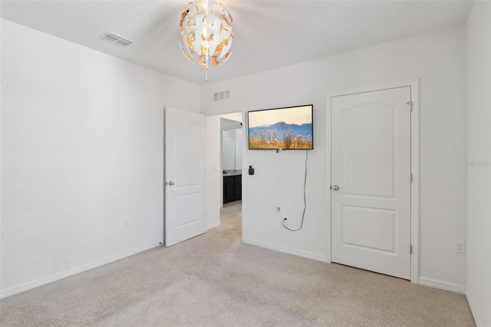 Image 31 of 43 For 5289 Oakbourne Avenue