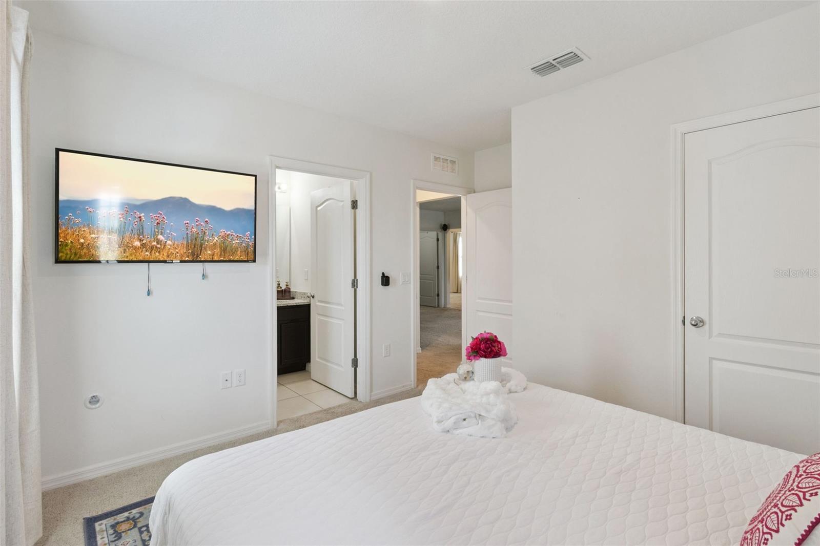 Image 36 of 43 For 5289 Oakbourne Avenue