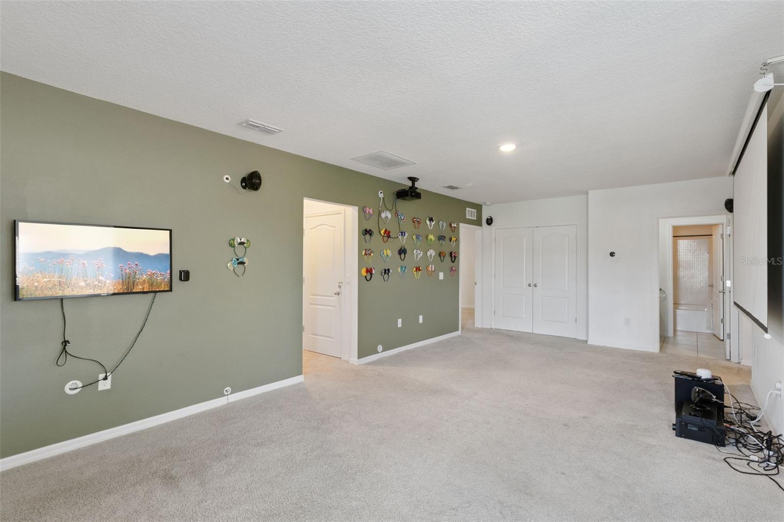 Image 40 of 43 For 5289 Oakbourne Avenue