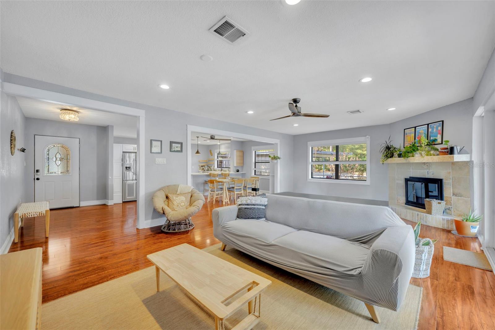 Image 11 of 28 For 1081 Lake Weldona Drive