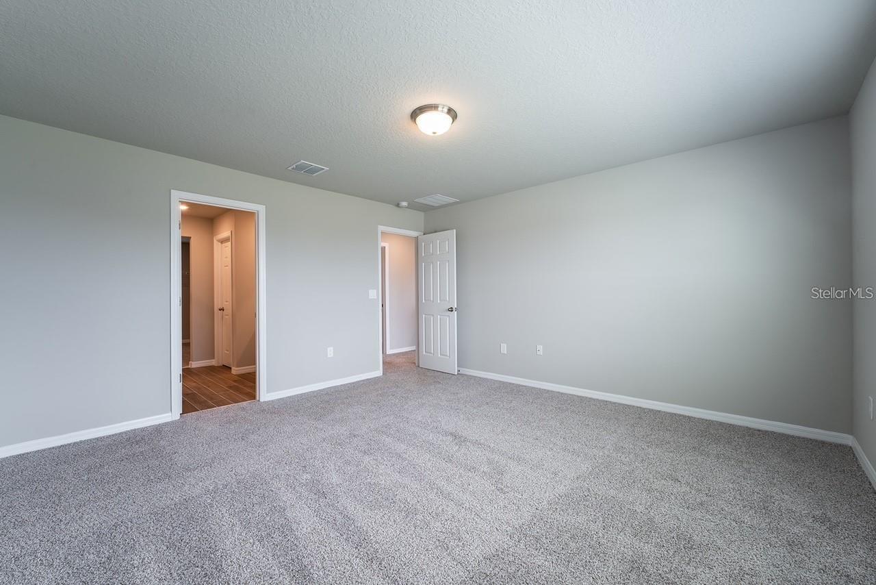 Image 18 of 22 For 5252 Sanders Oak Trail