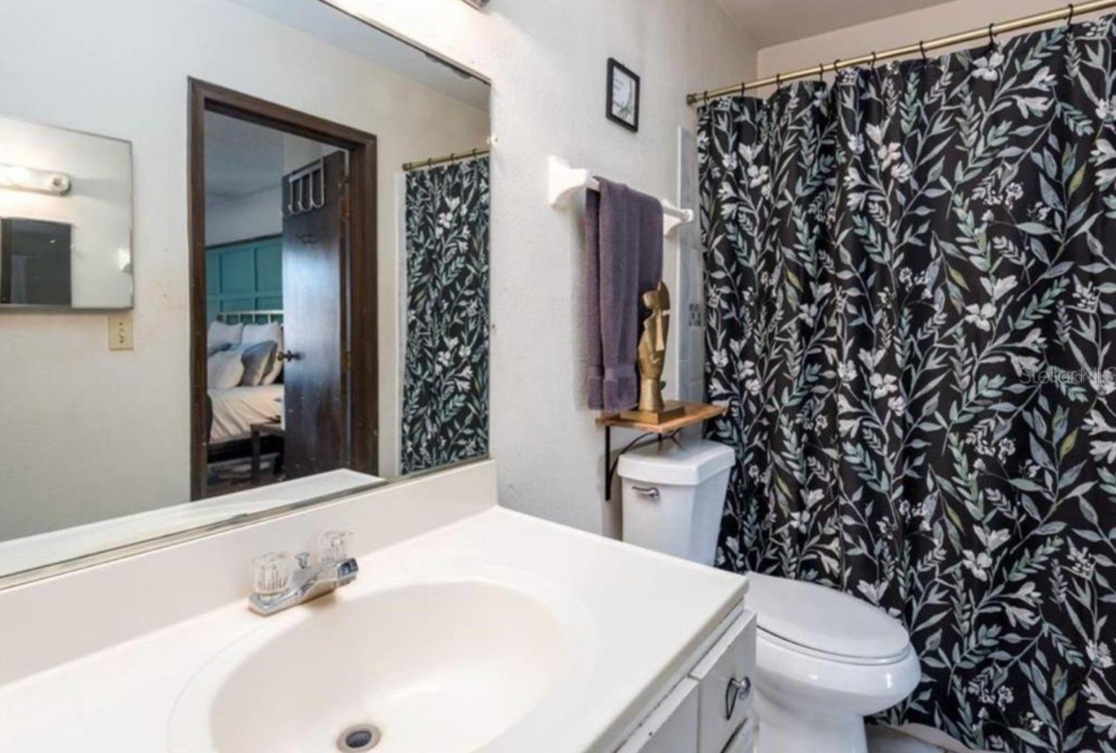 Image 3 of 10 For 2342 Huntington Green Court 2