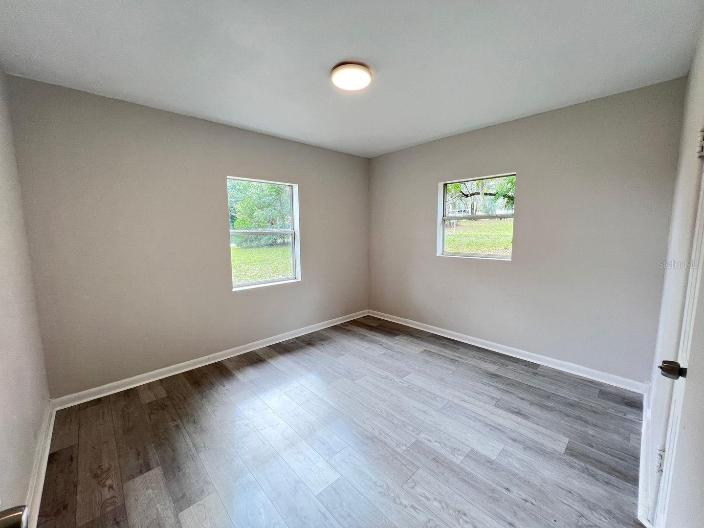 Image 13 of 19 For 107 Oakland Drive