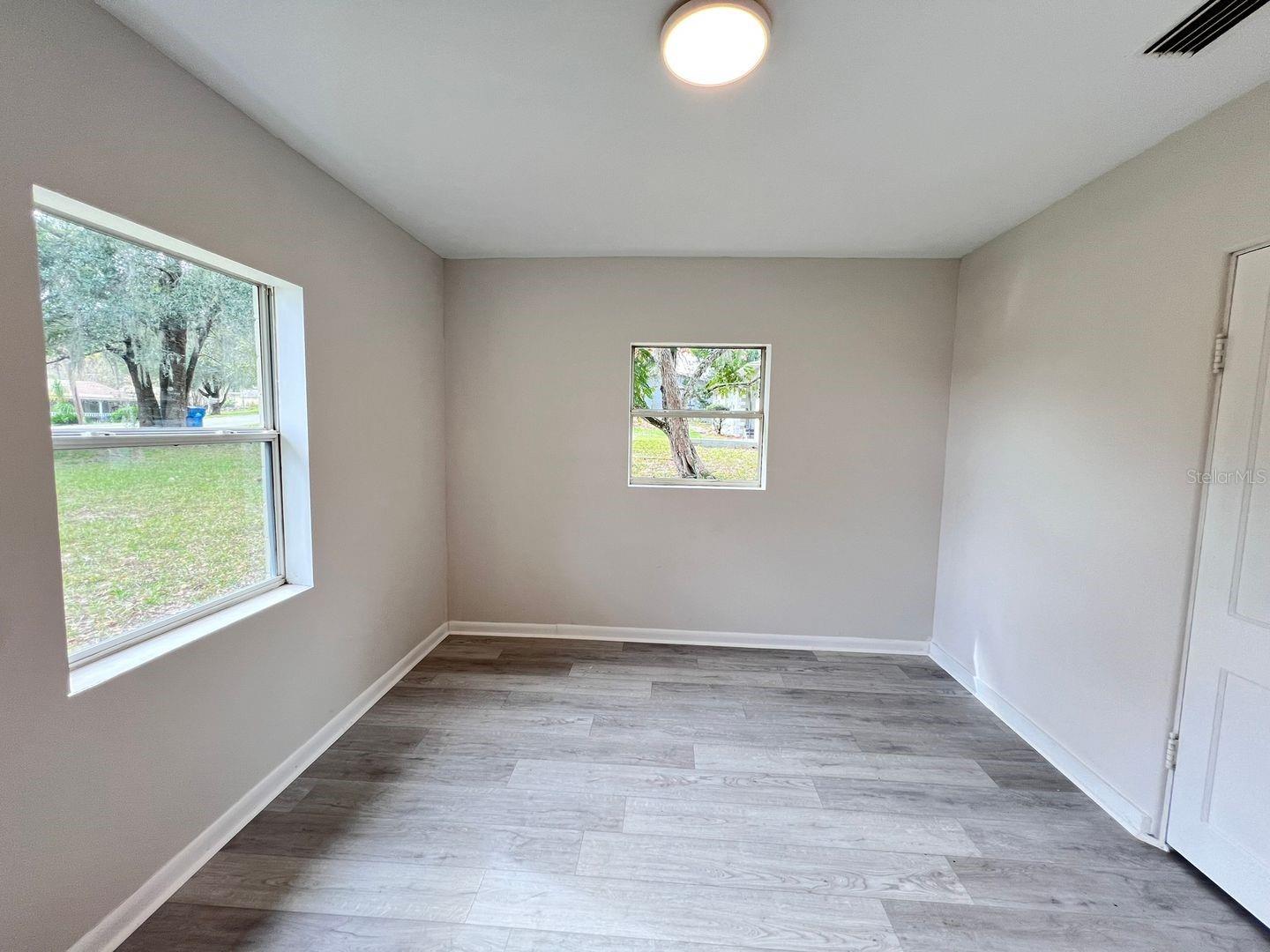 Image 19 of 19 For 107 Oakland Drive