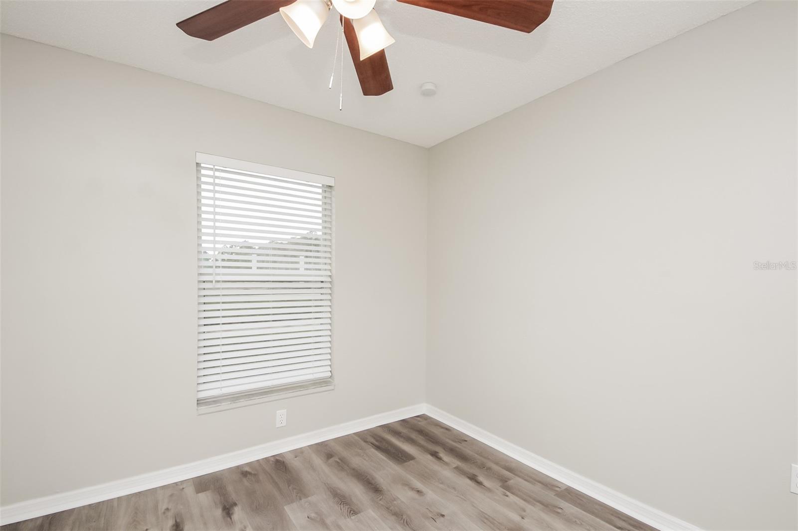 Image 12 of 16 For 662 Brockton Drive