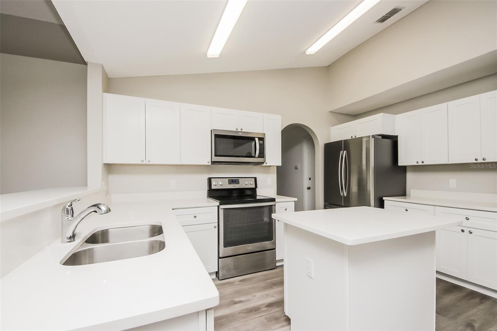 Image 5 of 16 For 662 Brockton Drive