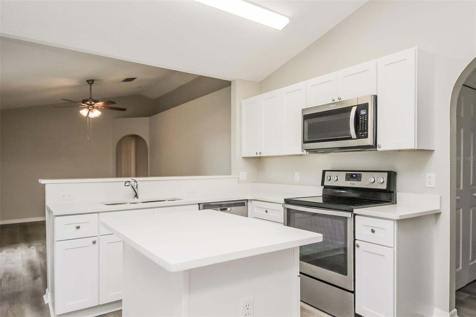 Image 6 of 16 For 662 Brockton Drive