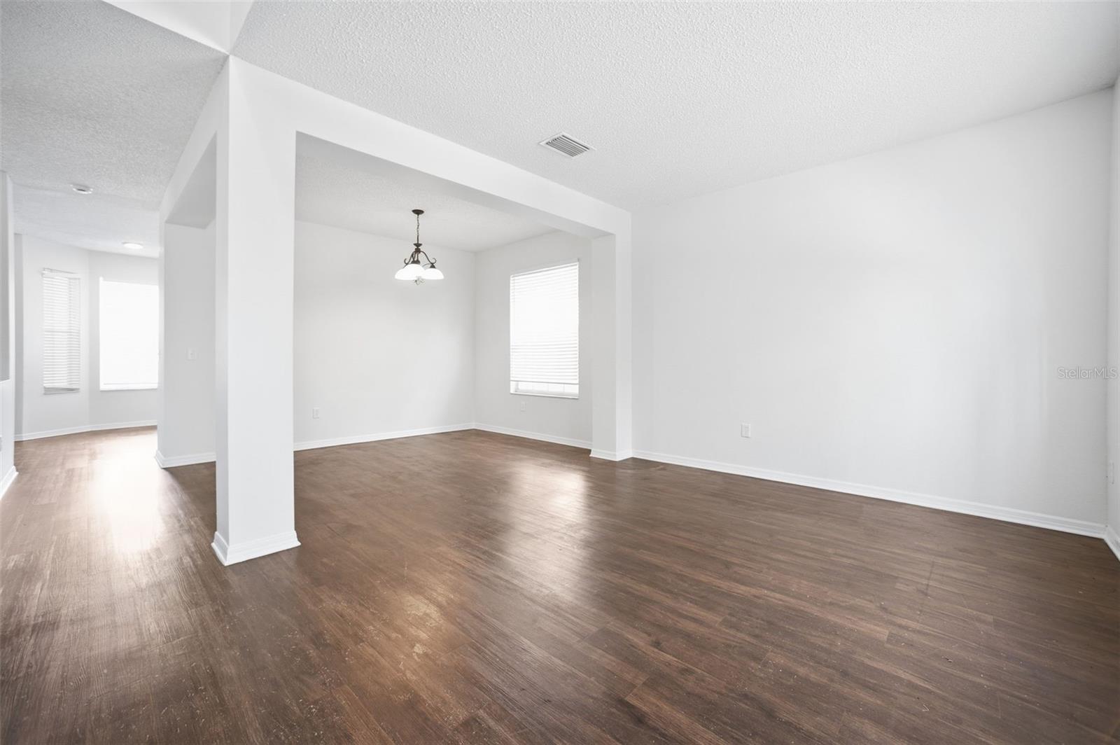 Image 11 of 59 For 716 Grand Canyon Drive