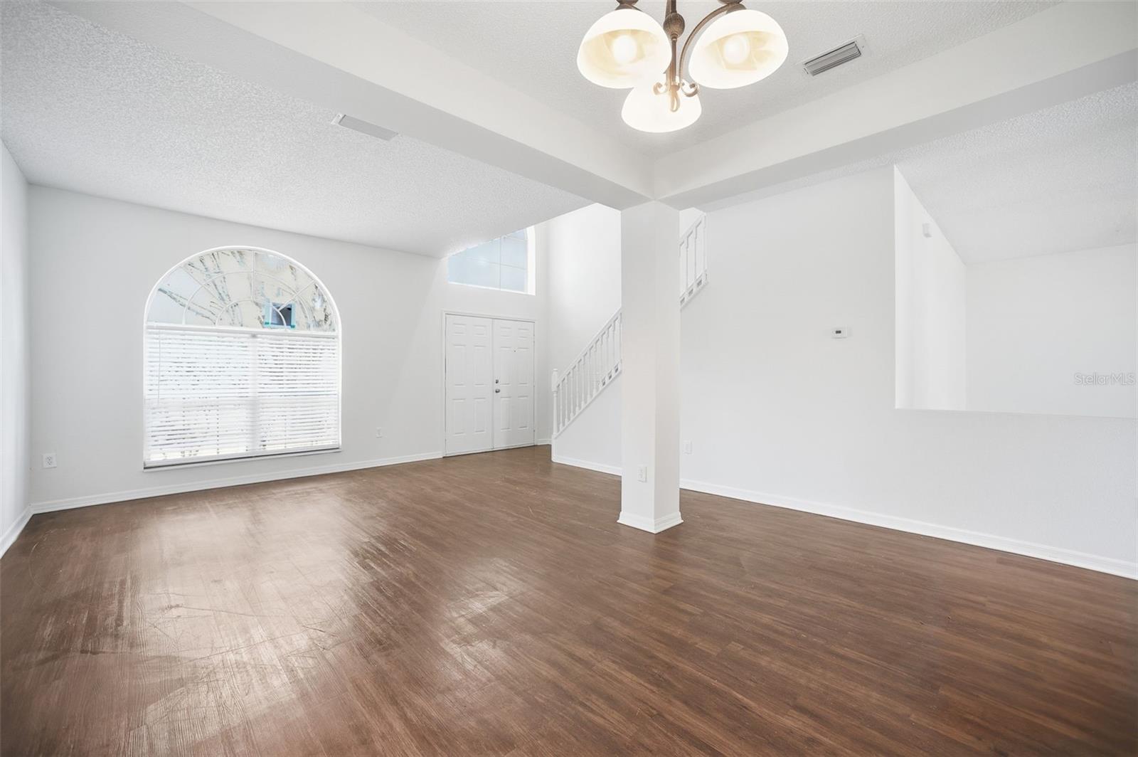 Image 12 of 59 For 716 Grand Canyon Drive