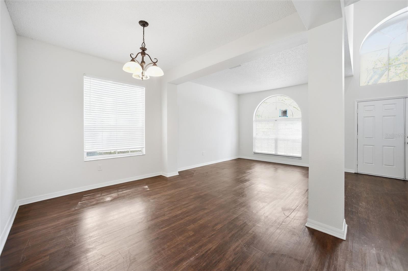 Image 13 of 59 For 716 Grand Canyon Drive