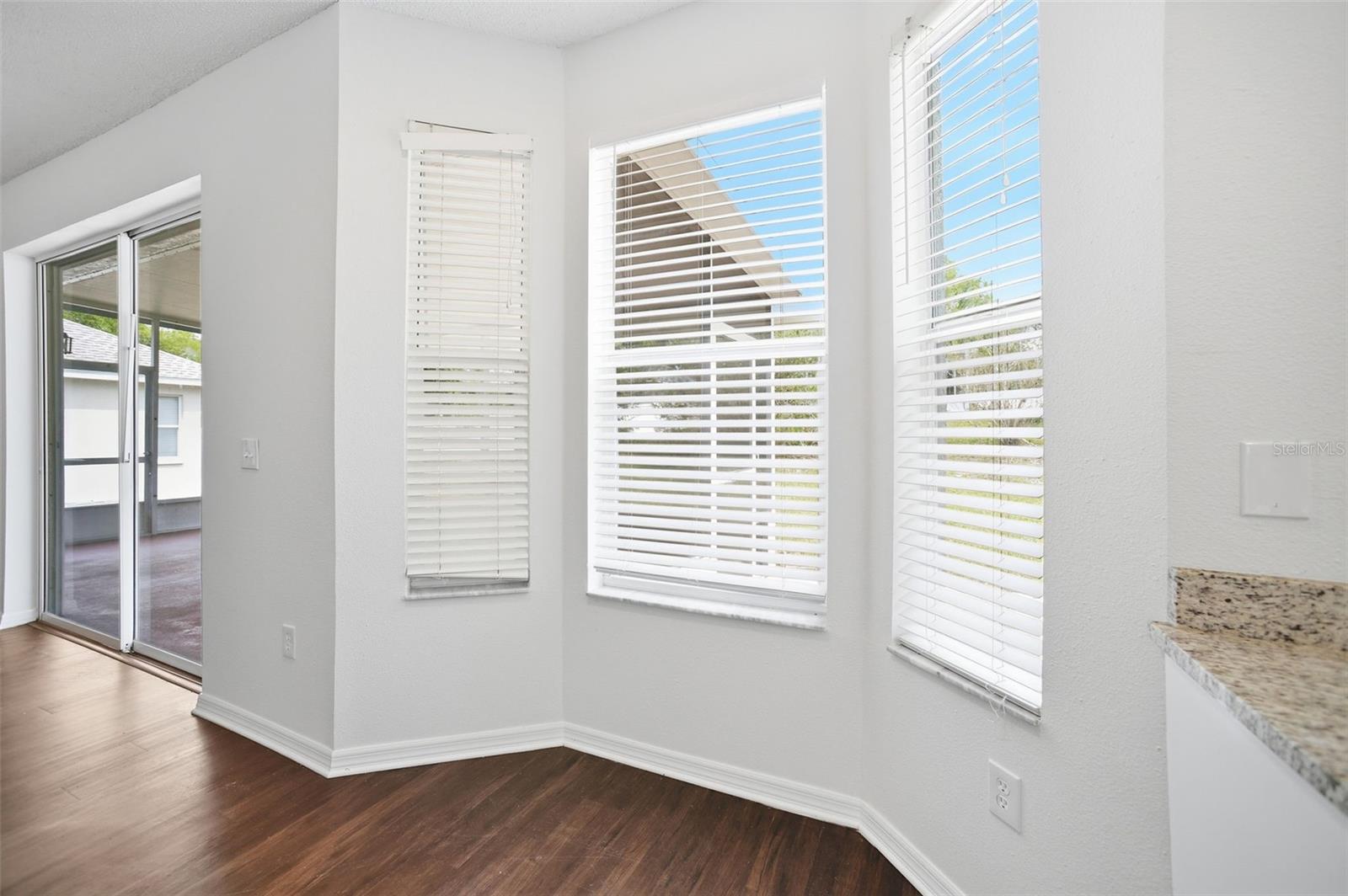 Image 18 of 59 For 716 Grand Canyon Drive