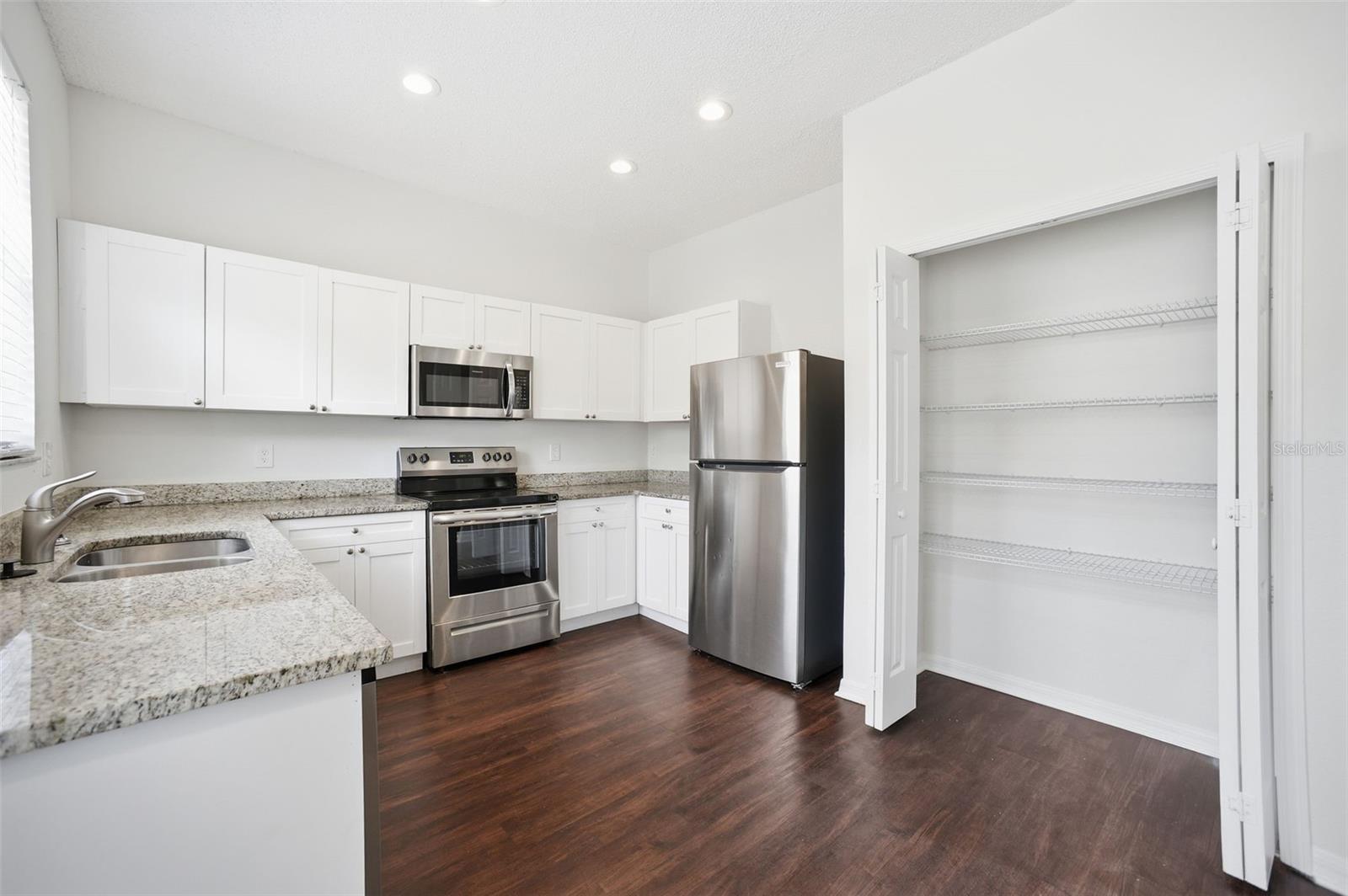 Image 19 of 59 For 716 Grand Canyon Drive