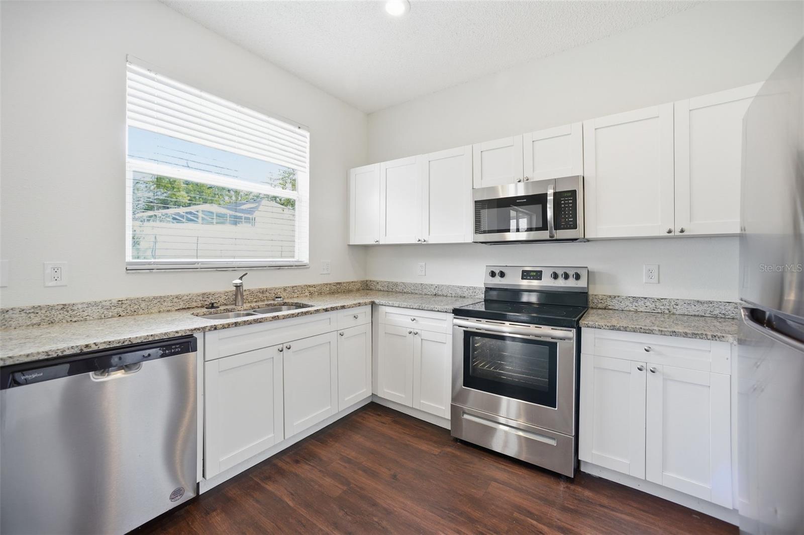 Image 21 of 59 For 716 Grand Canyon Drive