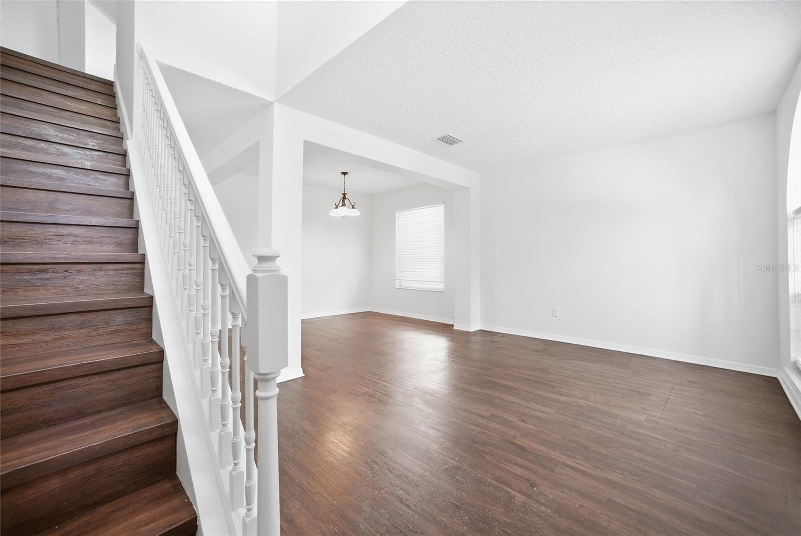 Image 22 of 59 For 716 Grand Canyon Drive