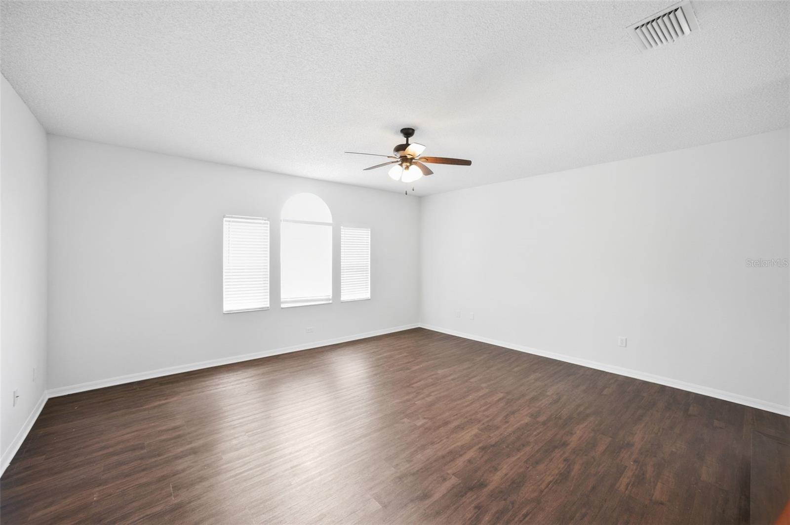 Image 34 of 59 For 716 Grand Canyon Drive