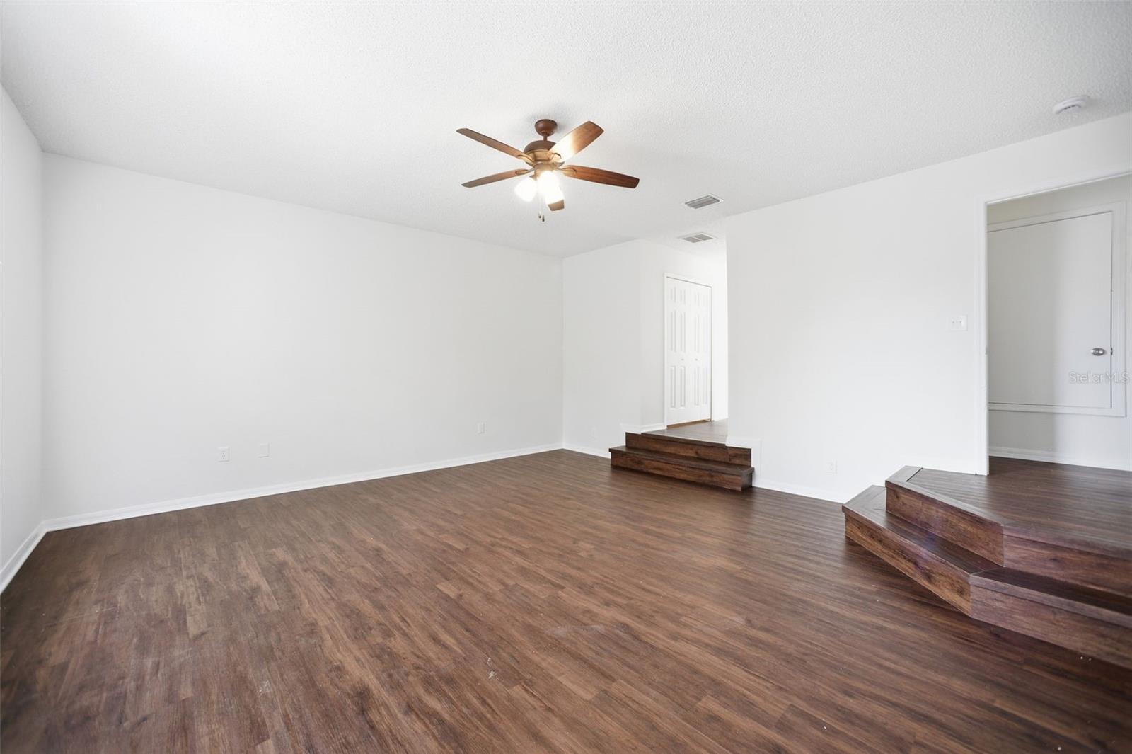 Image 36 of 59 For 716 Grand Canyon Drive