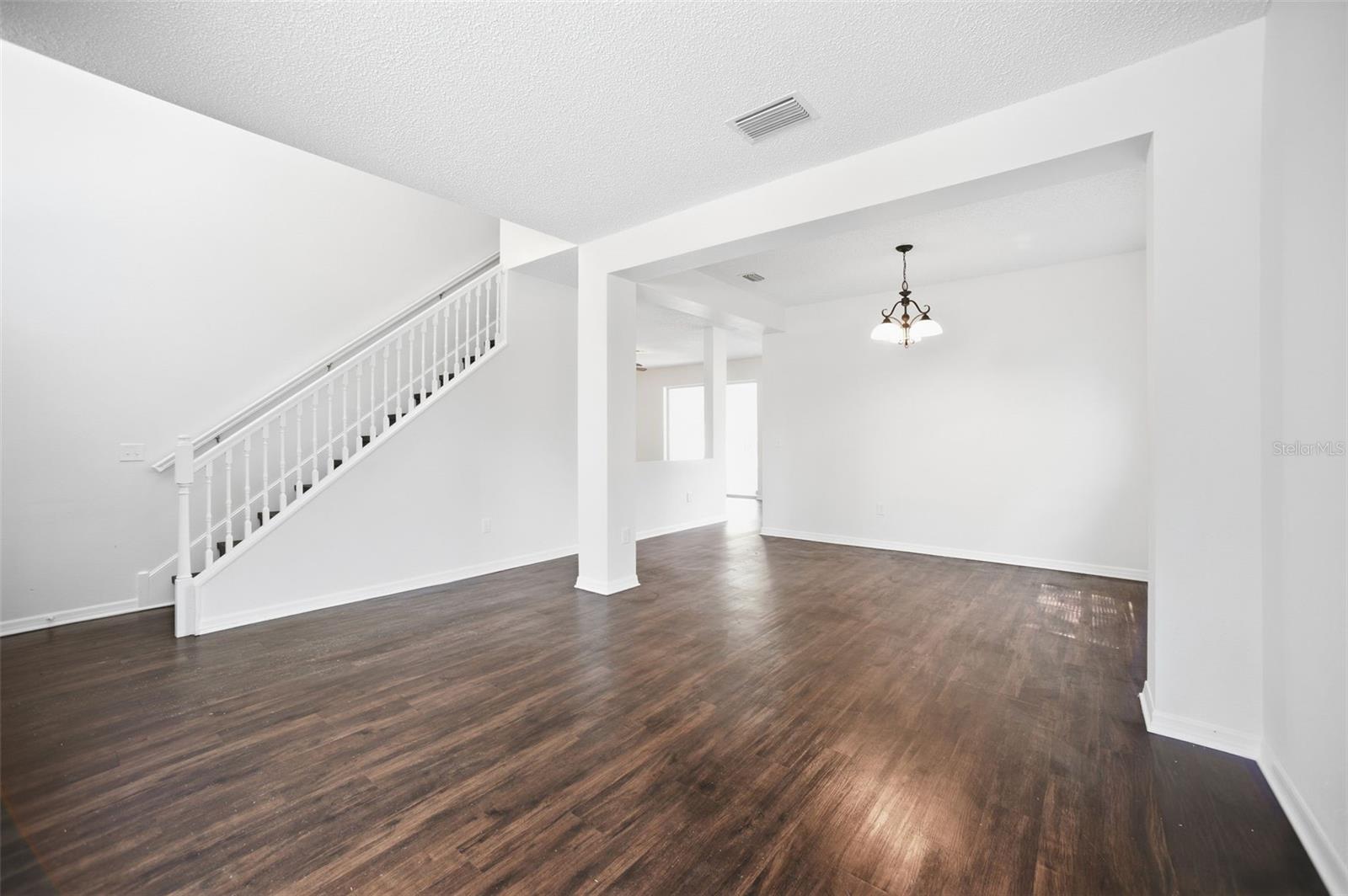 Image 9 of 59 For 716 Grand Canyon Drive