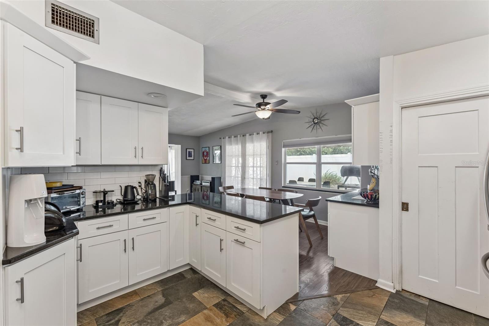 Image 8 of 31 For 1750 Pocahontas Path