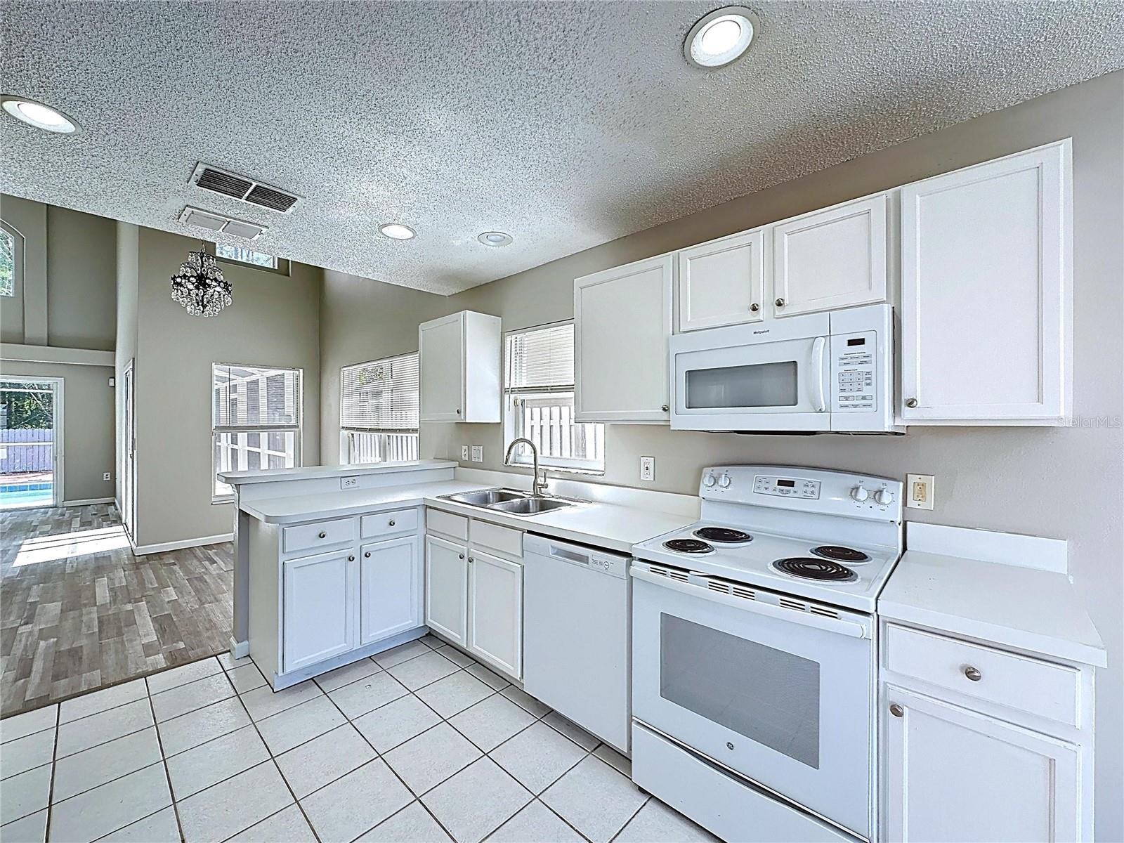 Image 12 of 38 For 241 Coralwood Court