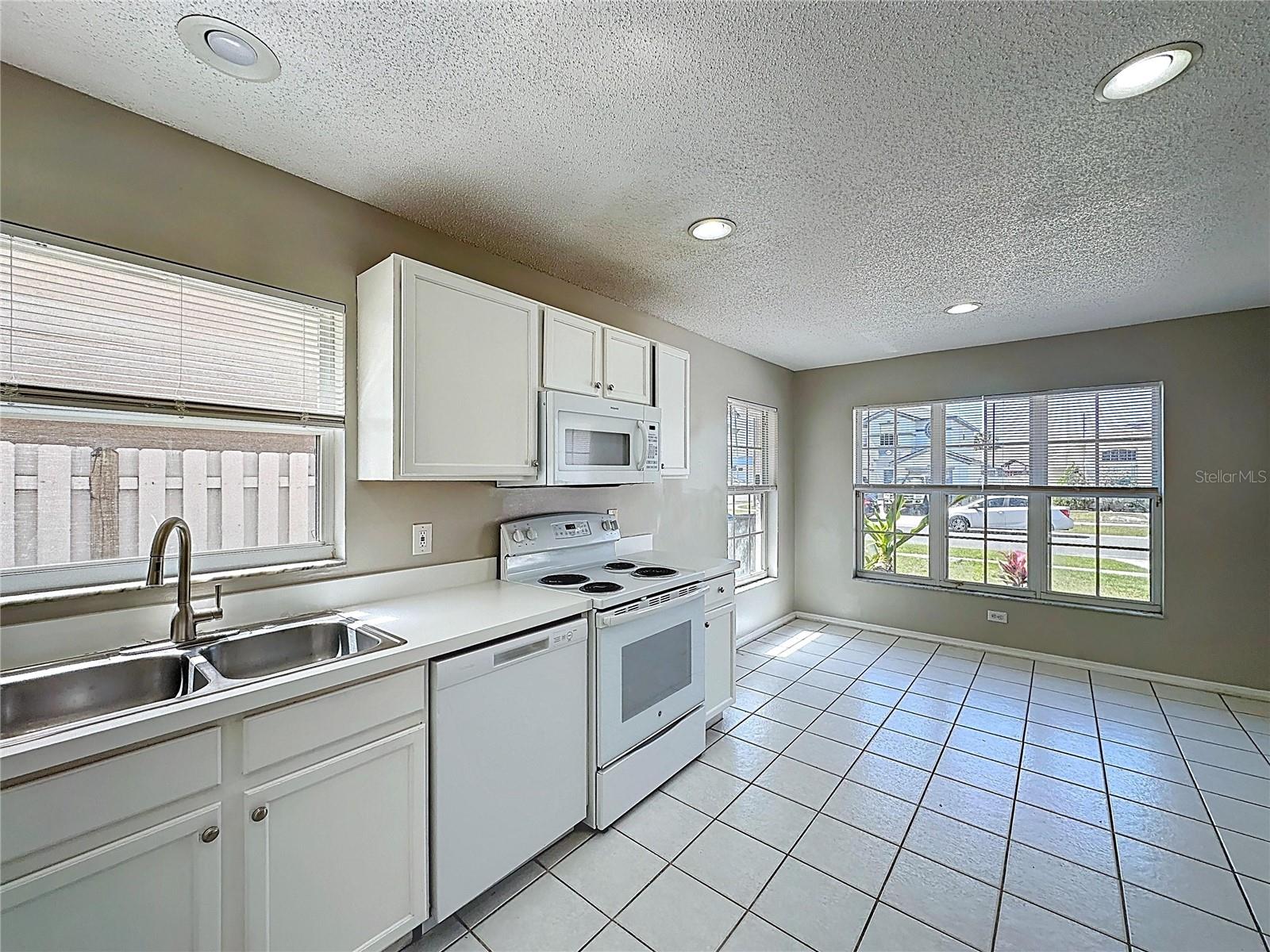 Image 13 of 38 For 241 Coralwood Court