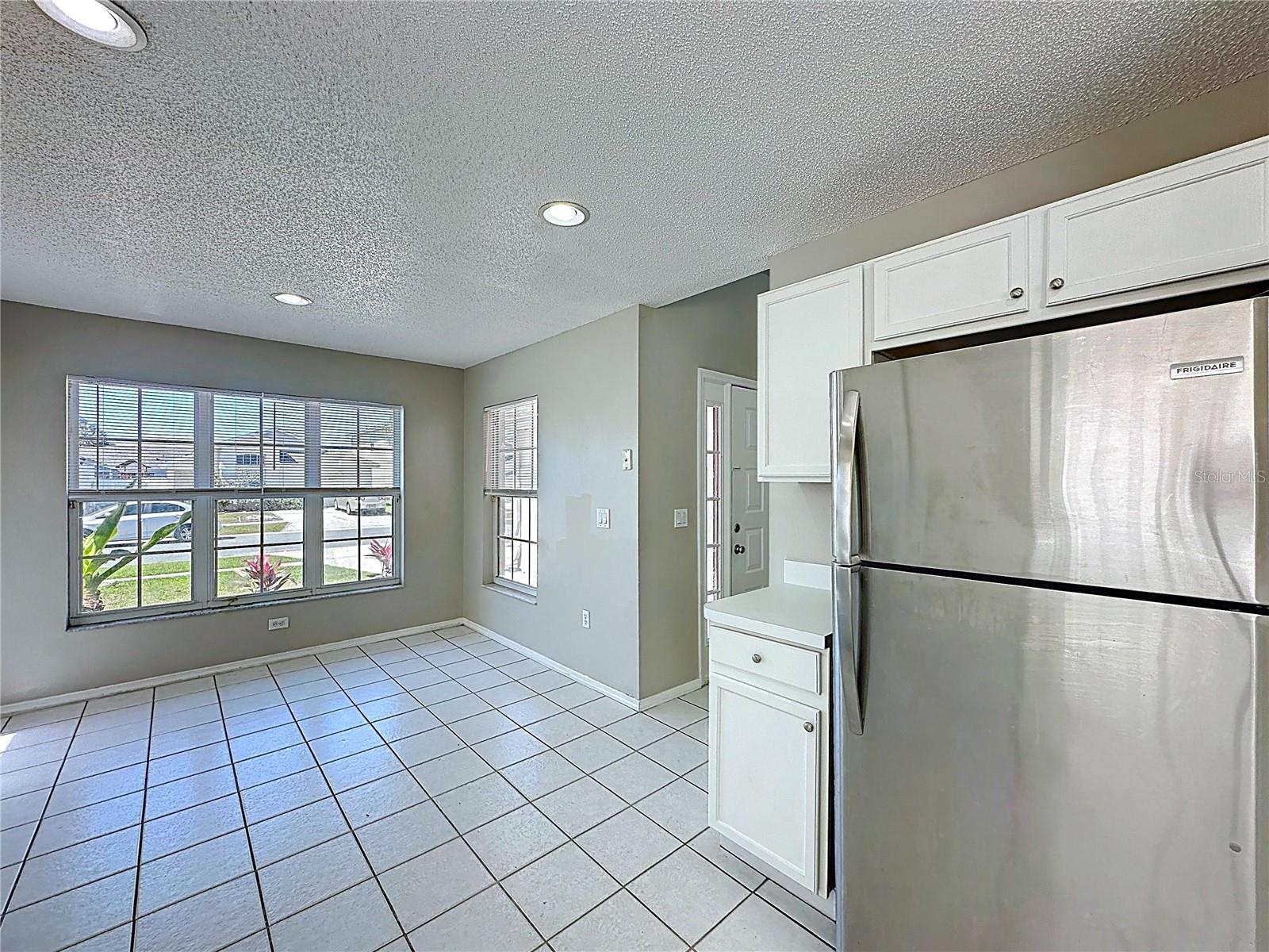 Image 14 of 38 For 241 Coralwood Court