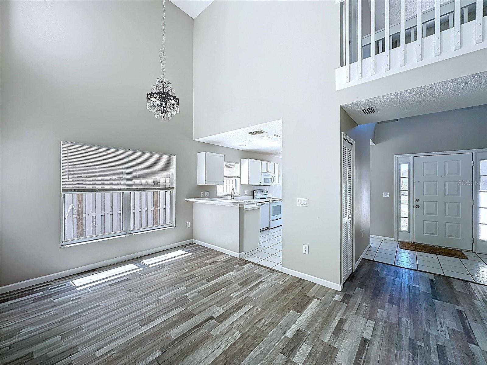 Image 17 of 38 For 241 Coralwood Court