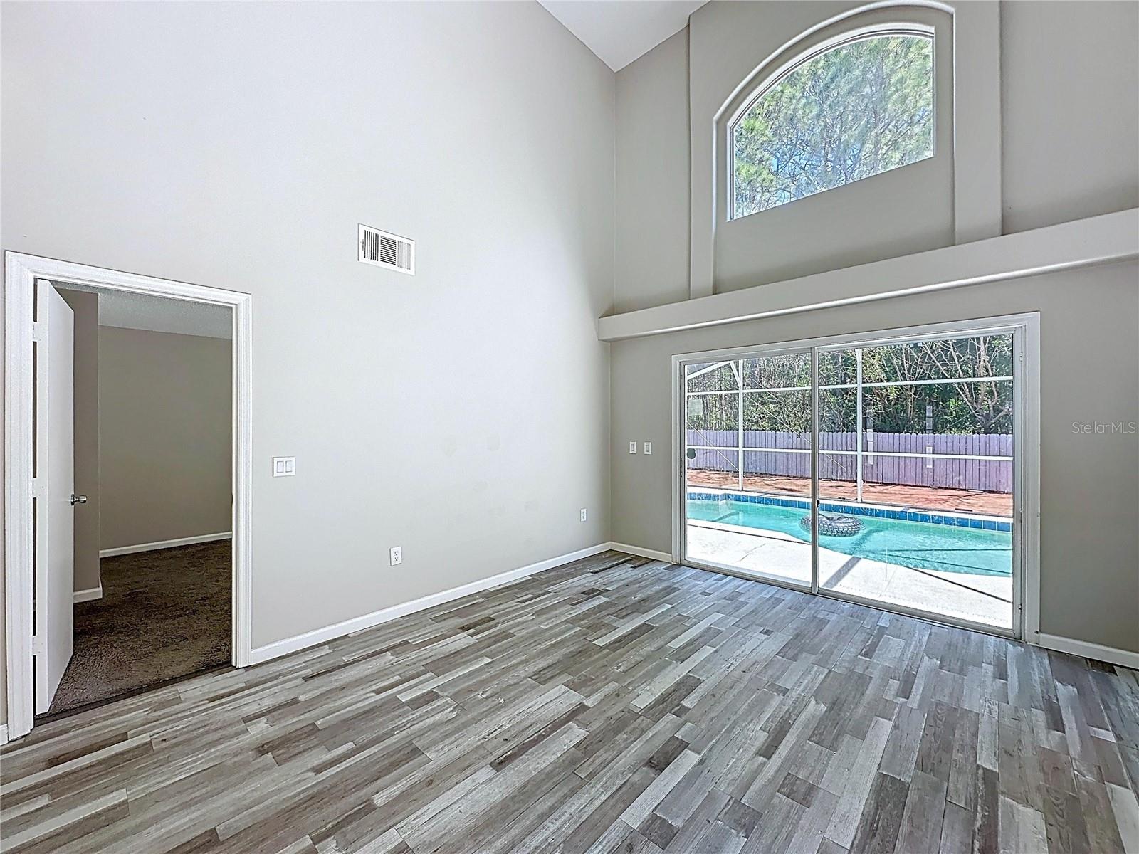 Image 20 of 38 For 241 Coralwood Court