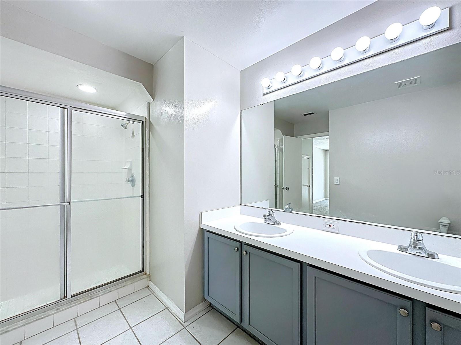 Image 26 of 38 For 241 Coralwood Court