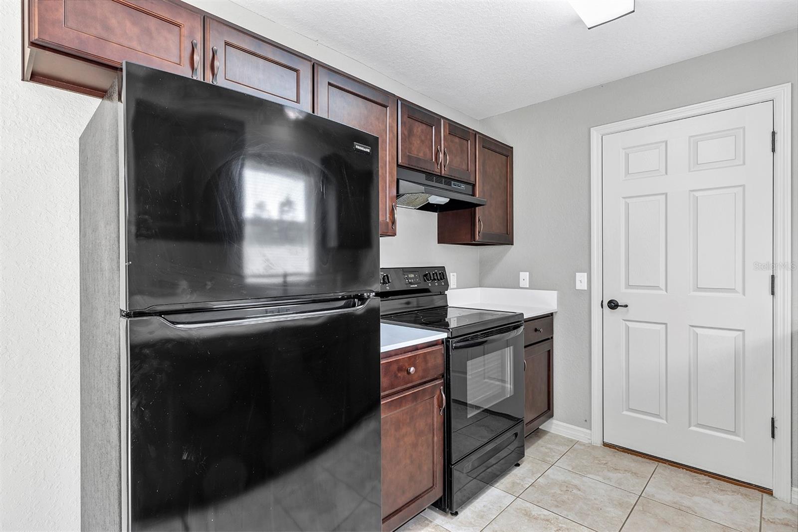 Image 14 of 36 For 7 Locust Loop Circle