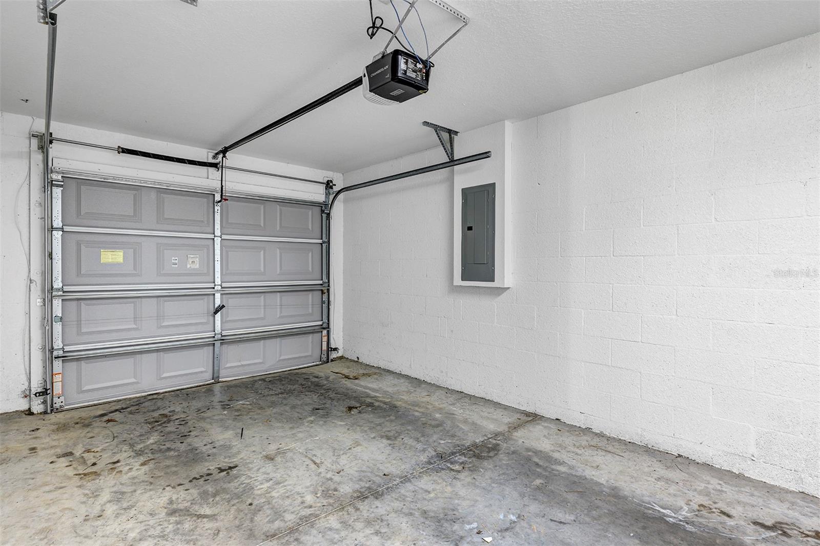 Image 15 of 36 For 7 Locust Loop Circle