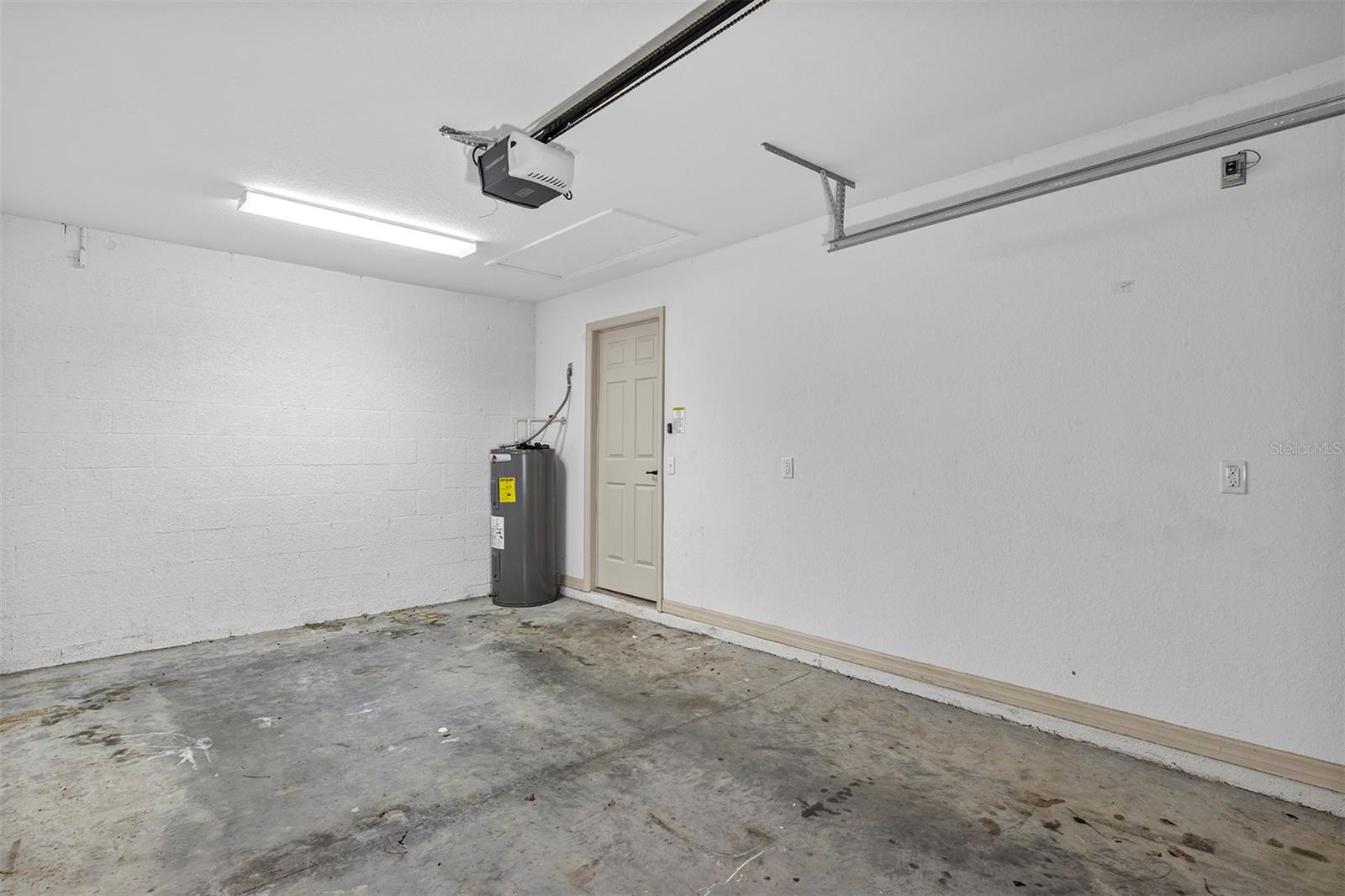 Image 17 of 36 For 7 Locust Loop Circle