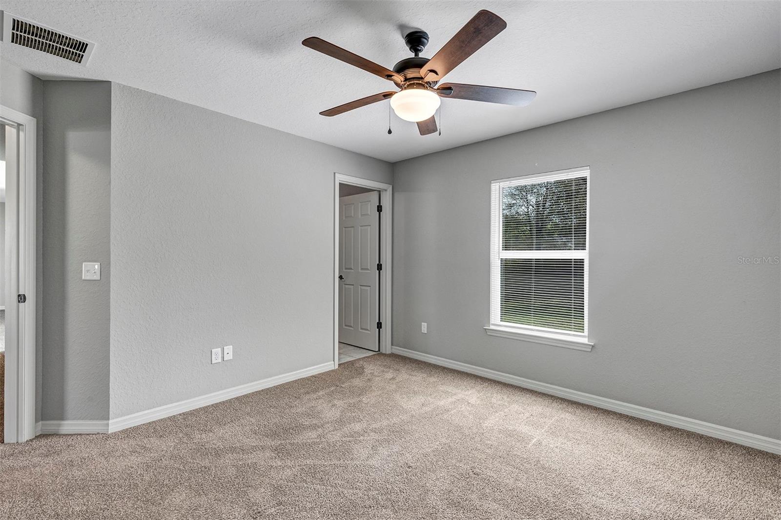 Image 22 of 36 For 7 Locust Loop Circle