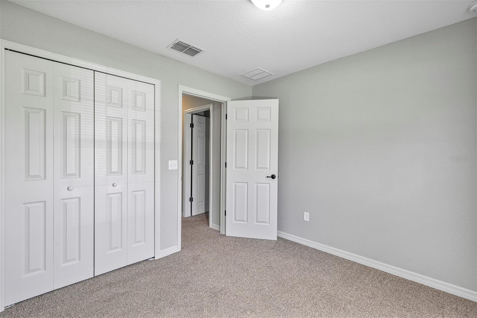 Image 30 of 36 For 7 Locust Loop Circle