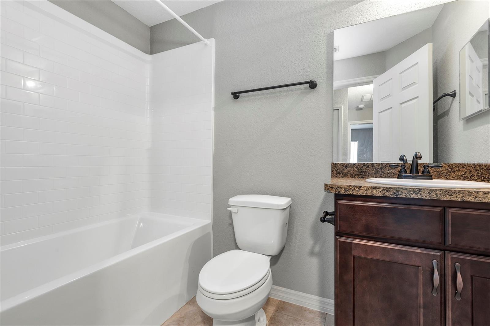 Image 32 of 36 For 7 Locust Loop Circle