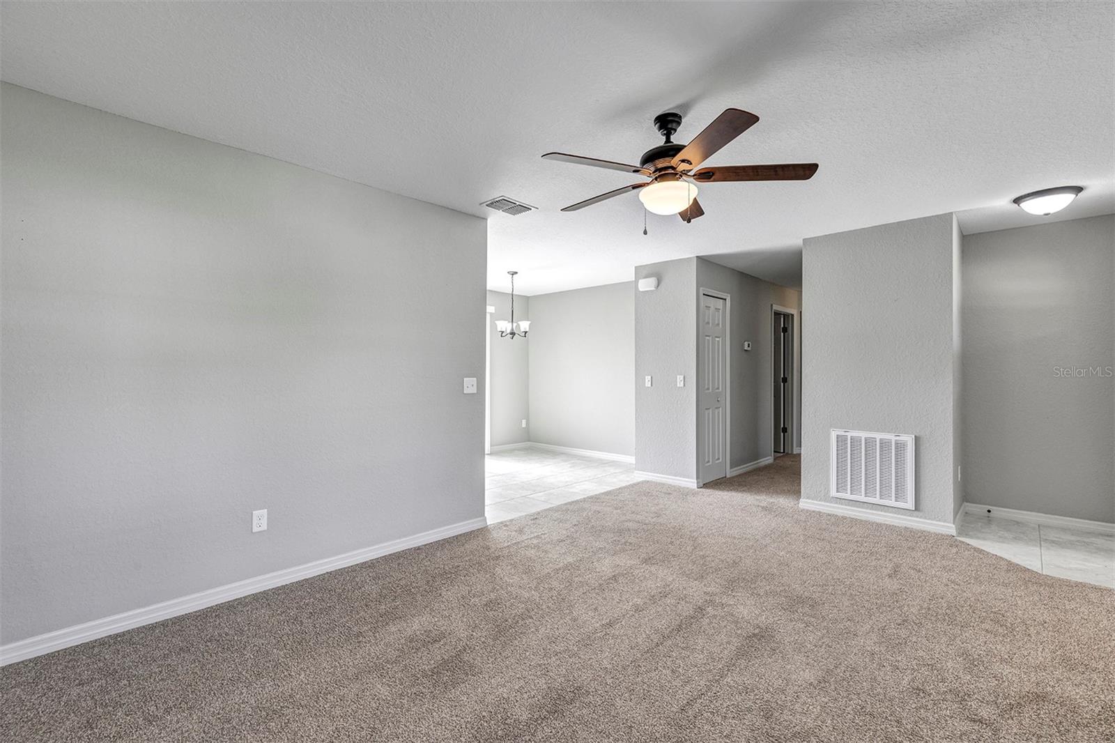 Image 5 of 36 For 7 Locust Loop Circle