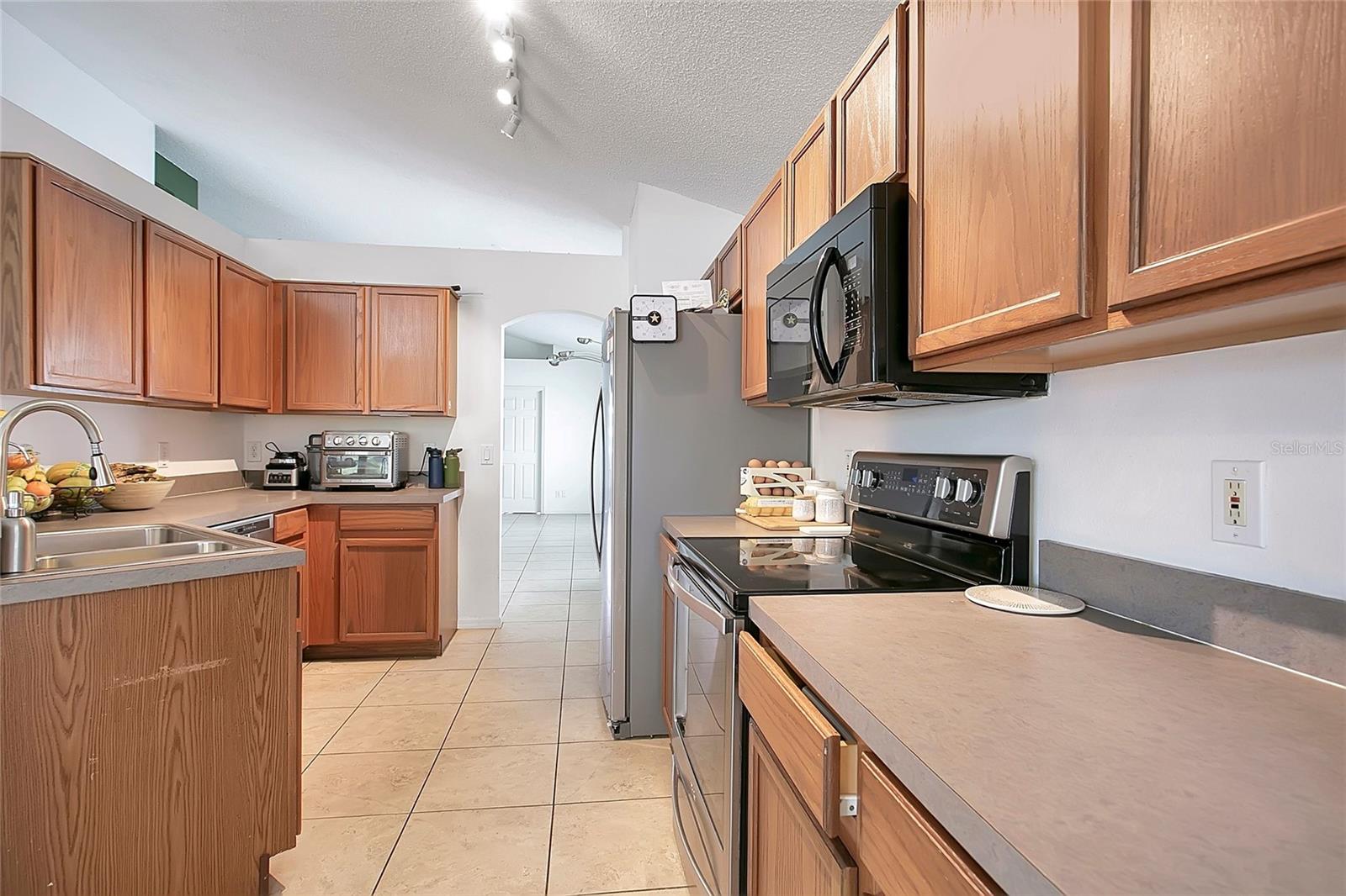 Image 11 of 39 For 14528 Kristenright Lane