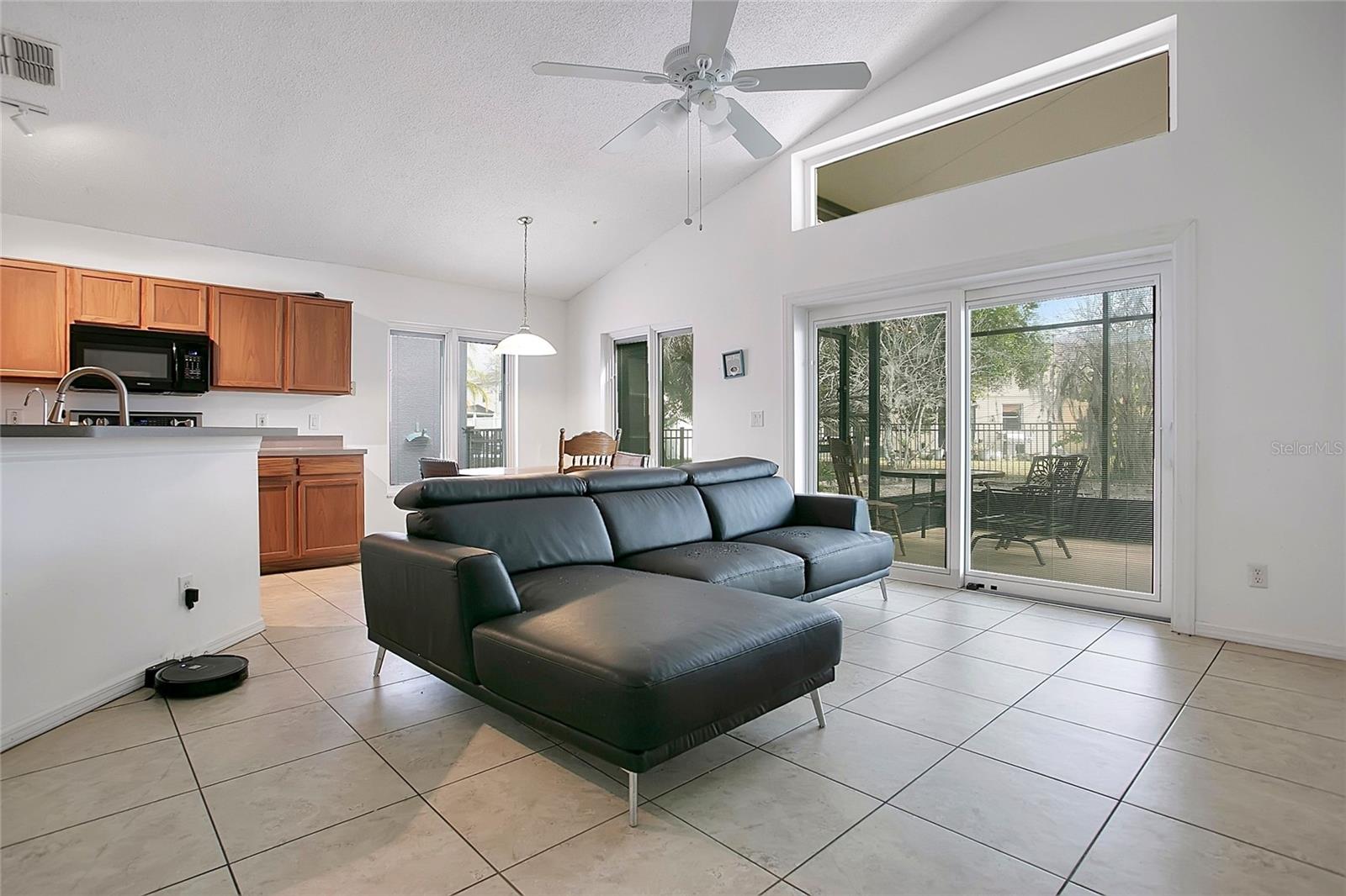 Image 13 of 39 For 14528 Kristenright Lane