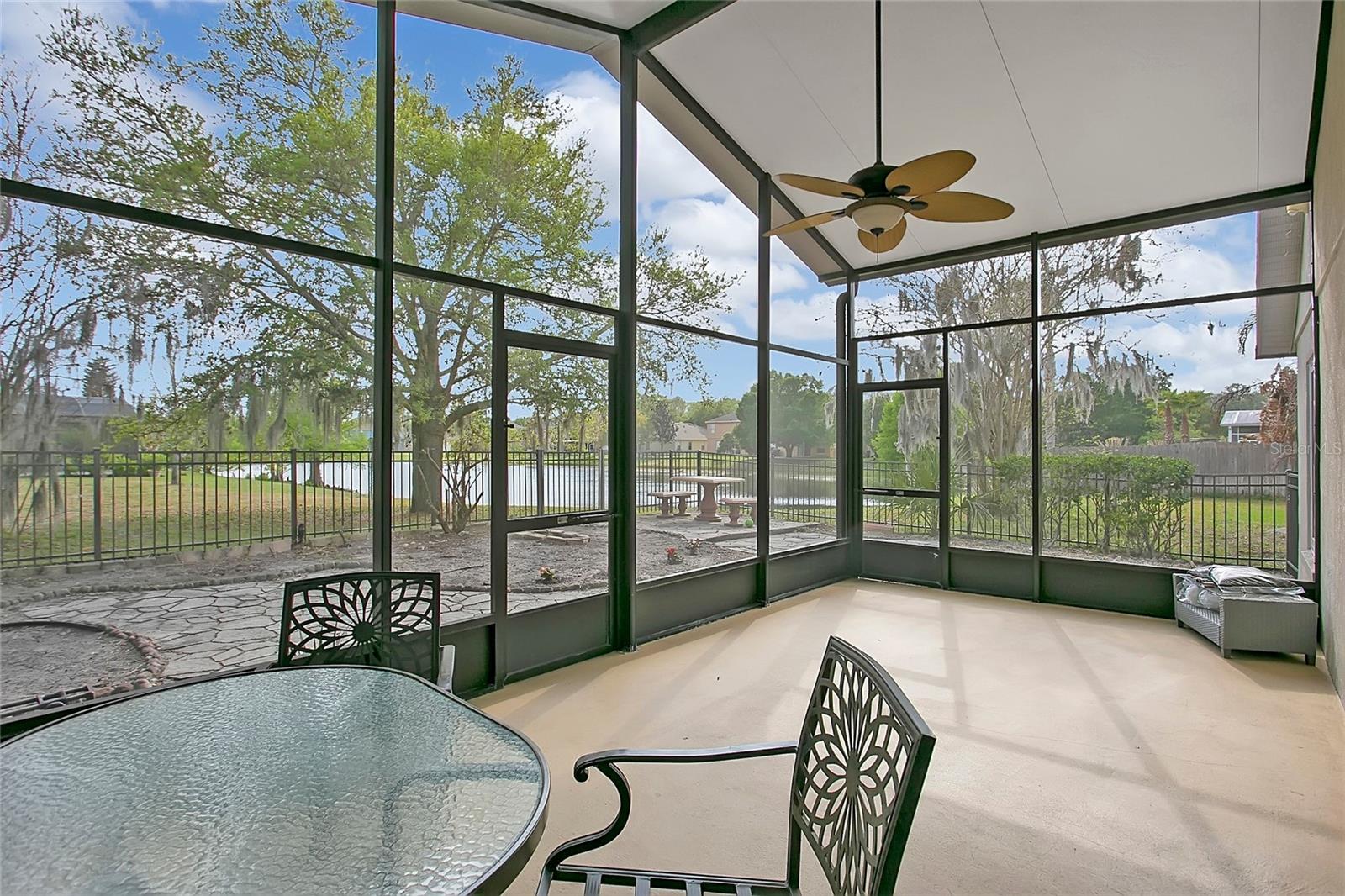 Image 25 of 39 For 14528 Kristenright Lane